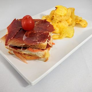 Sándwich Triple De Jamón