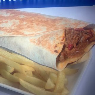 Menú Fajita Mechada sin queso Papas Fritas O Papas Deluxe Y Bebida