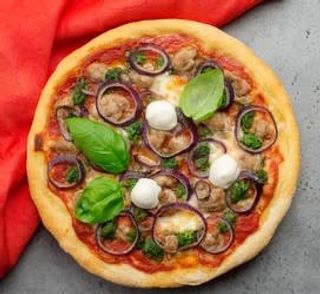 Pizza Salsiccia Con Pesto (Mediana Redonda De 30 Cm.)