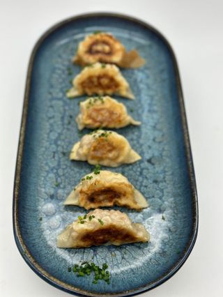 Gyozas De Cerdo Tokyo Style (6 Uds.) + soja