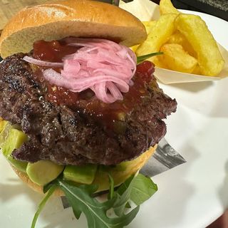 Hamburguesa De Retinta Con Mermelada De Jalapeños