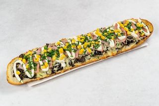Zapiekanka z Szynką i Kukurydzą