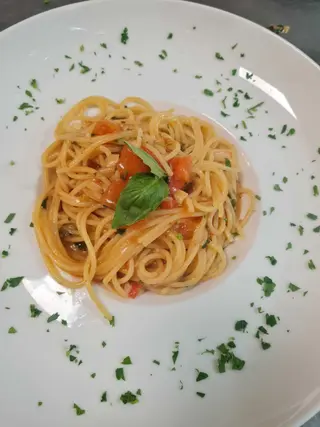 Spaghetti pomodoro fresco