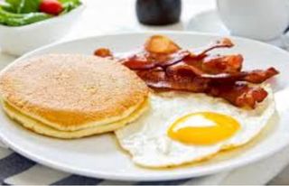 Panqueca de Ovos e Bacon