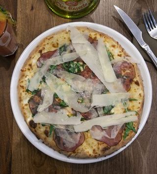Pizza Bresaola