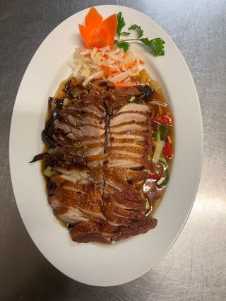 Canton chrupiąca kaczka z papryką  