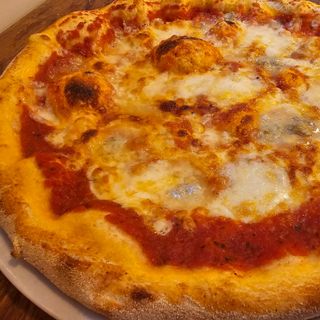 Pizza 4 Formaggi (33 Cm.)