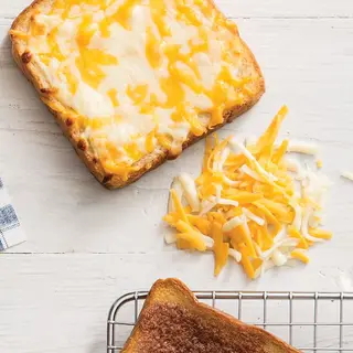 Hummus Toast