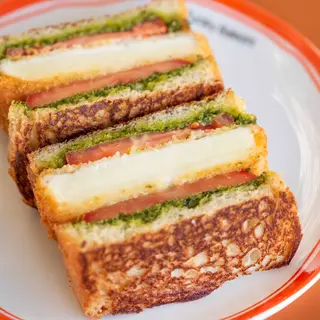 Katsu Sando de Halloumi