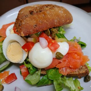 Bocadillo De Salmón