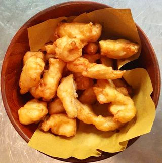 Bocconcini di pollo fritto.