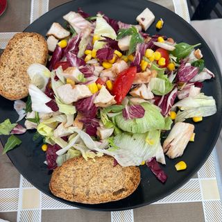 Tagliata di pollo all'insalata