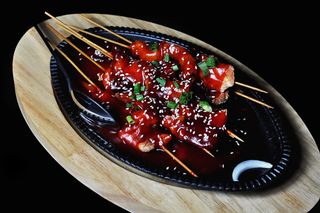 ორაგულის ნაჭრები სანალებლებით, G18