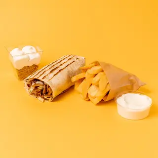 Kebab o Burger + Fritas con mayo + Postre