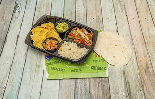 4 tacos verdura y guacamole + totopos