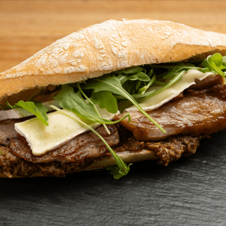 Bocadillo De Carne Y Jamón Ibérico