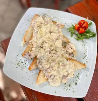 Sotirana piletina sa šampinjonima i parmezanom