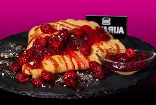 Palačinka sa džemom od maline