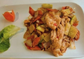 Pollo con salsa kungpao
