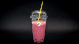 Ready red smoothie/milk