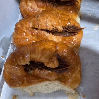 Medialuna con o sin dulce de leche