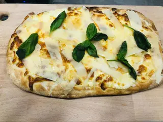 Pizza 4 Formaggi