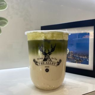 Matcha oolong latte
