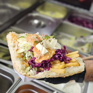 Bułka z frytkami wołowo-baranie