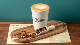 ცხელი კაპუჩინო დიდი