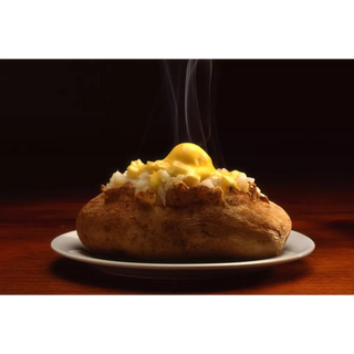 Картоф с краве масло, кашкавал, сирене и царевица (400г)