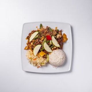 Wieprzowina na gorącym półmisku 