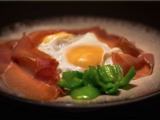 Patatas De Huevos Rotos