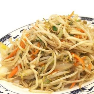 Brote de soja salteado con pollo