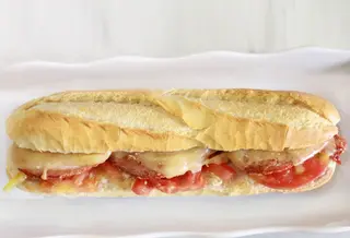 Bocadillo De Lomo Completo