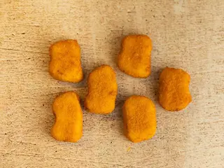 Наггетси з соусом BBQ