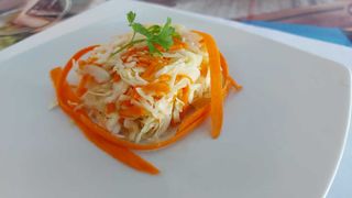 Salată de varză albă 