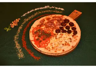 PIZZA MIXTA DE LA CASA