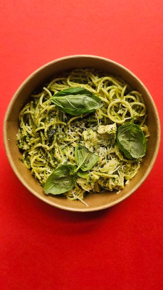 Kurczak z pesto bazyliowym 550 g