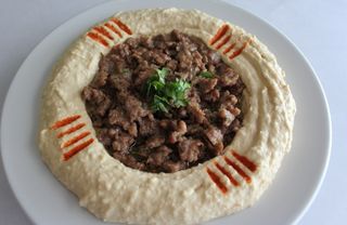 Hummus lahme (sin gluten/halal) - حمص مع لحمة