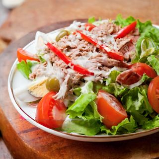 Salata sa Tunjevinom