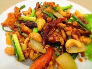 Fried Meat with Cashew Nut