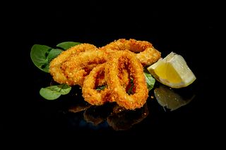 Calamar Frito Con Salsa Japonesa