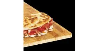 Piadina con gorgonzola, mozzarella, pomodoro fresco, salame piccante e rucola