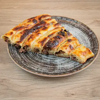 Pita sa cepkanom junetinom