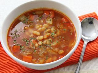 Bors de fasole cu ceapa rosie (post)