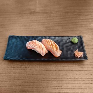 Nigiri Salmón Flambeado (2 Uds.)