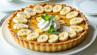 Tarta z bananem i białą czekoladą