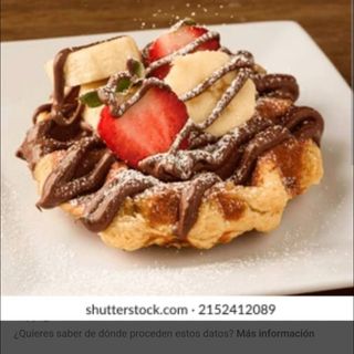 Super gofre de sirope de oreo con galleta de oreo yazucar glas