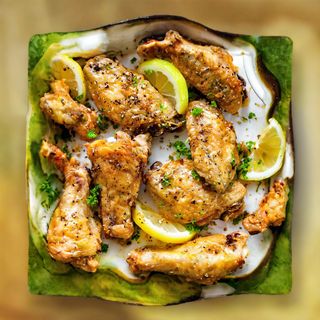 Lemon Pepper E Garlic Parmesana Wings 8 Uni