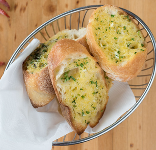 Pan con mantequilla (ración)